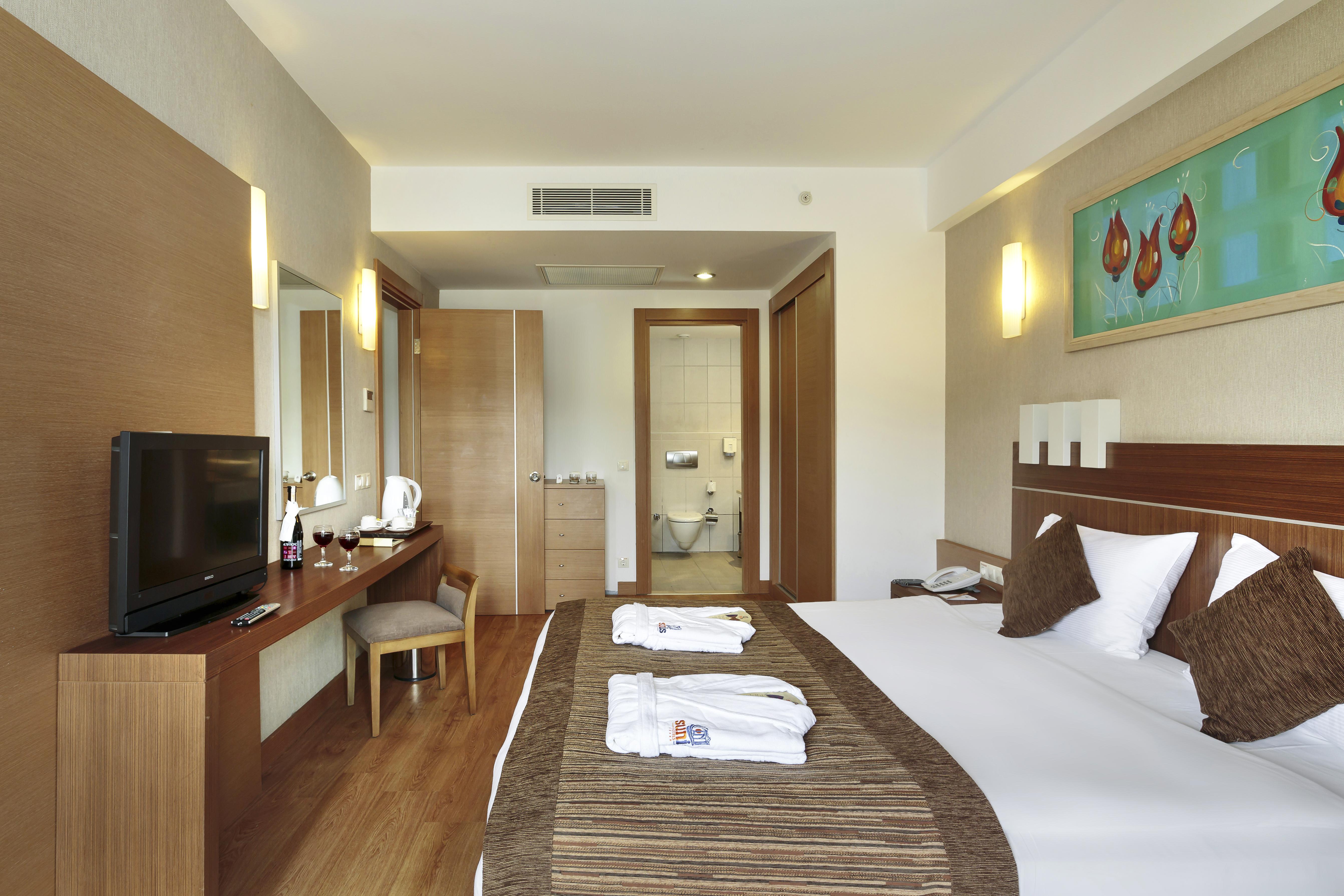 Sunis Kumkoey Beach Resort Hotel & Spa Side Exterior photo